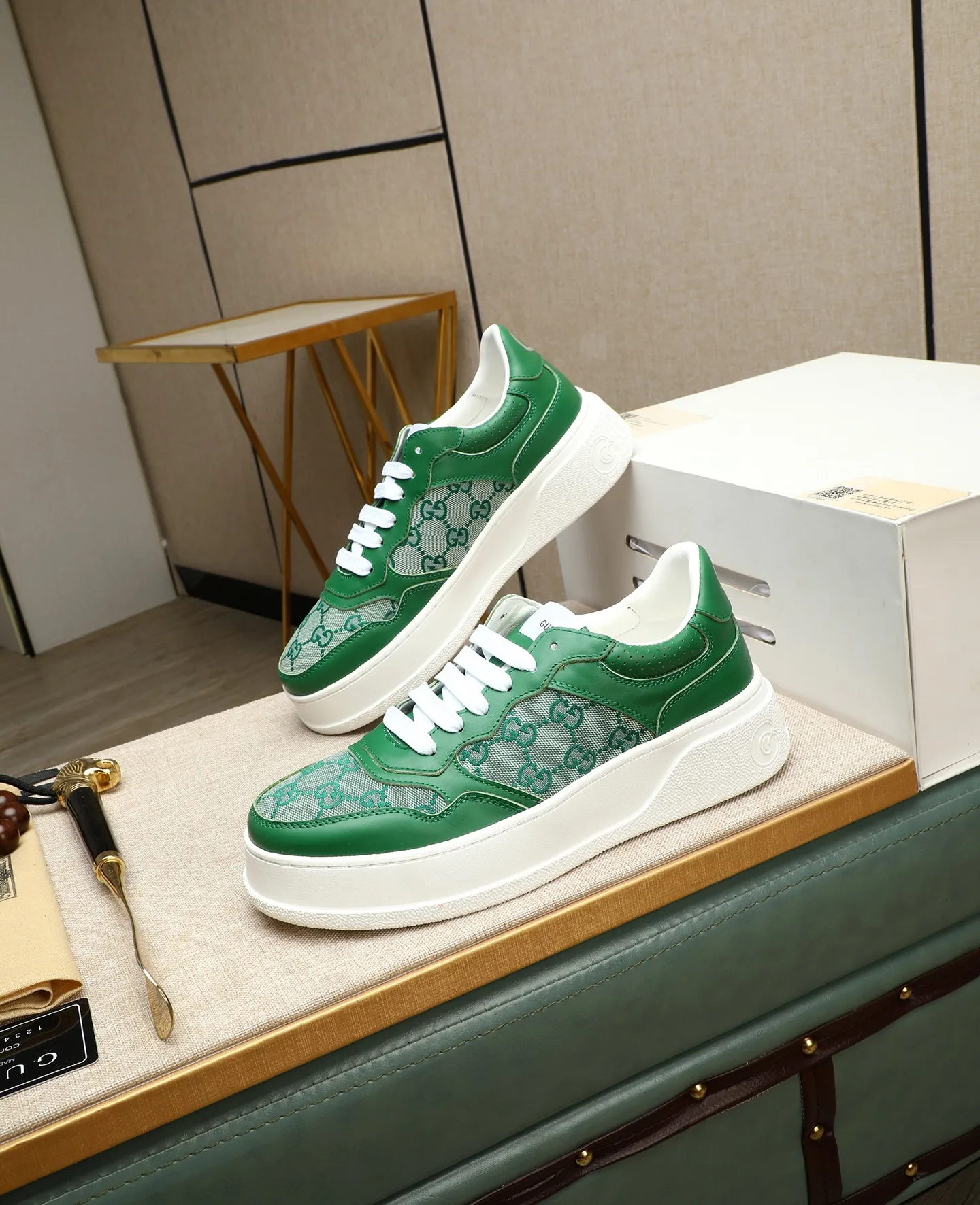 Men's shoes 💰400 GUCCI🔍🔍The latest models are on sale at the same time at the counter. Original calfskin imported from Italy, genuine leather lining, (high-end, extravagant, and classy) with exquisite workmanship. Soles: Original soles specially provided by the original factory. ⚠Exclusive double-layer movable molded soles are super comfortable⚠. Photos of the real thing🎬The real thing is better🔍🔍"High quality·Follow the order" Code number 38-44